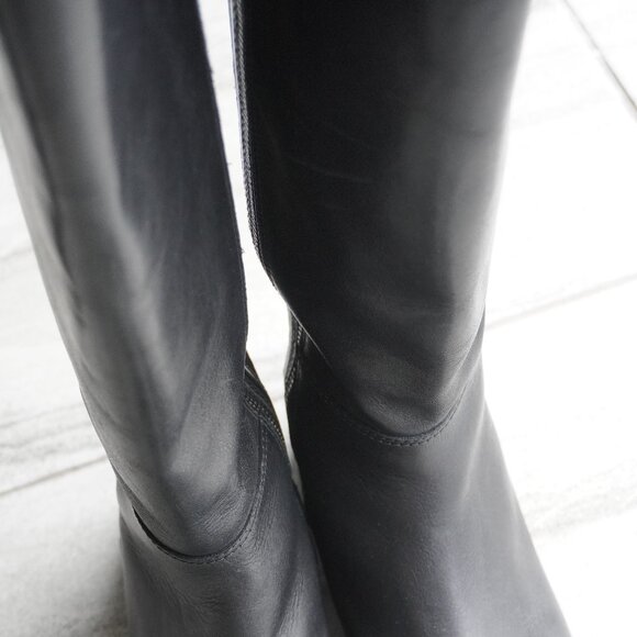 Tahari Black Ankle Boots – Side Zip – Size 38 - Picture 3 of 9